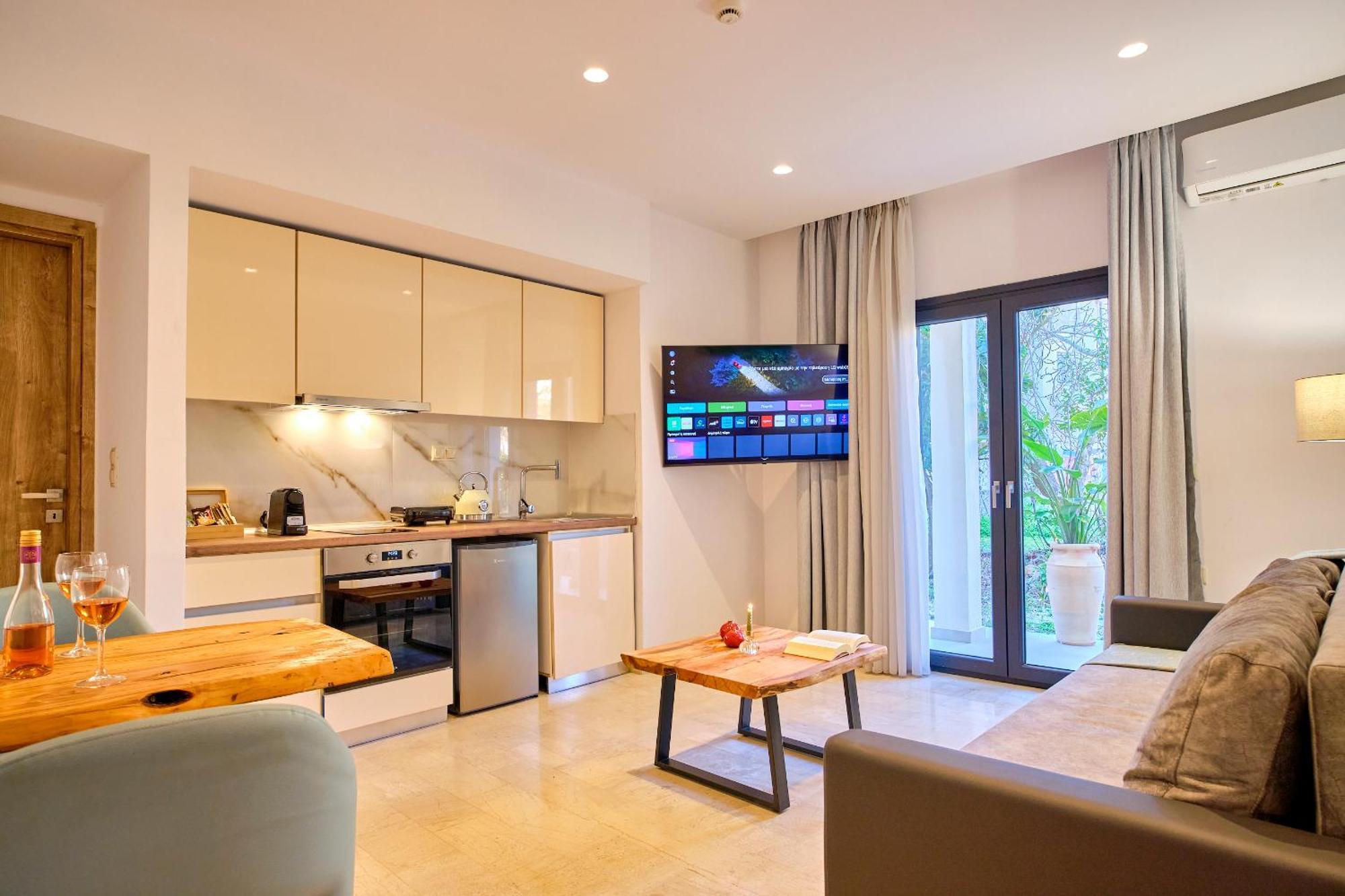 Sunflower Suites Gouvia Corfu Екстериор снимка